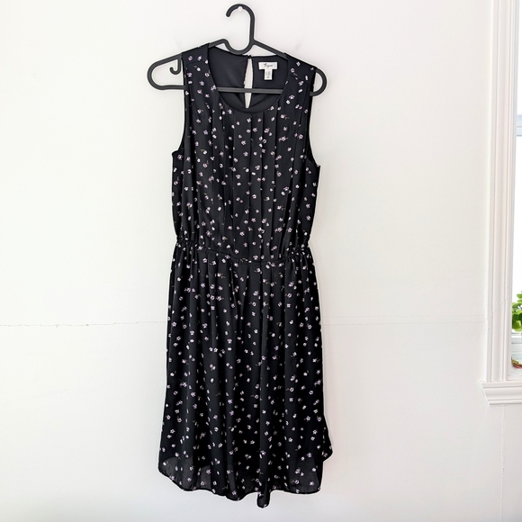 Thymes Dresses & Skirts - Thyme Breastfeeding Black Floral Sleeveless Sheath Dress In Size XS